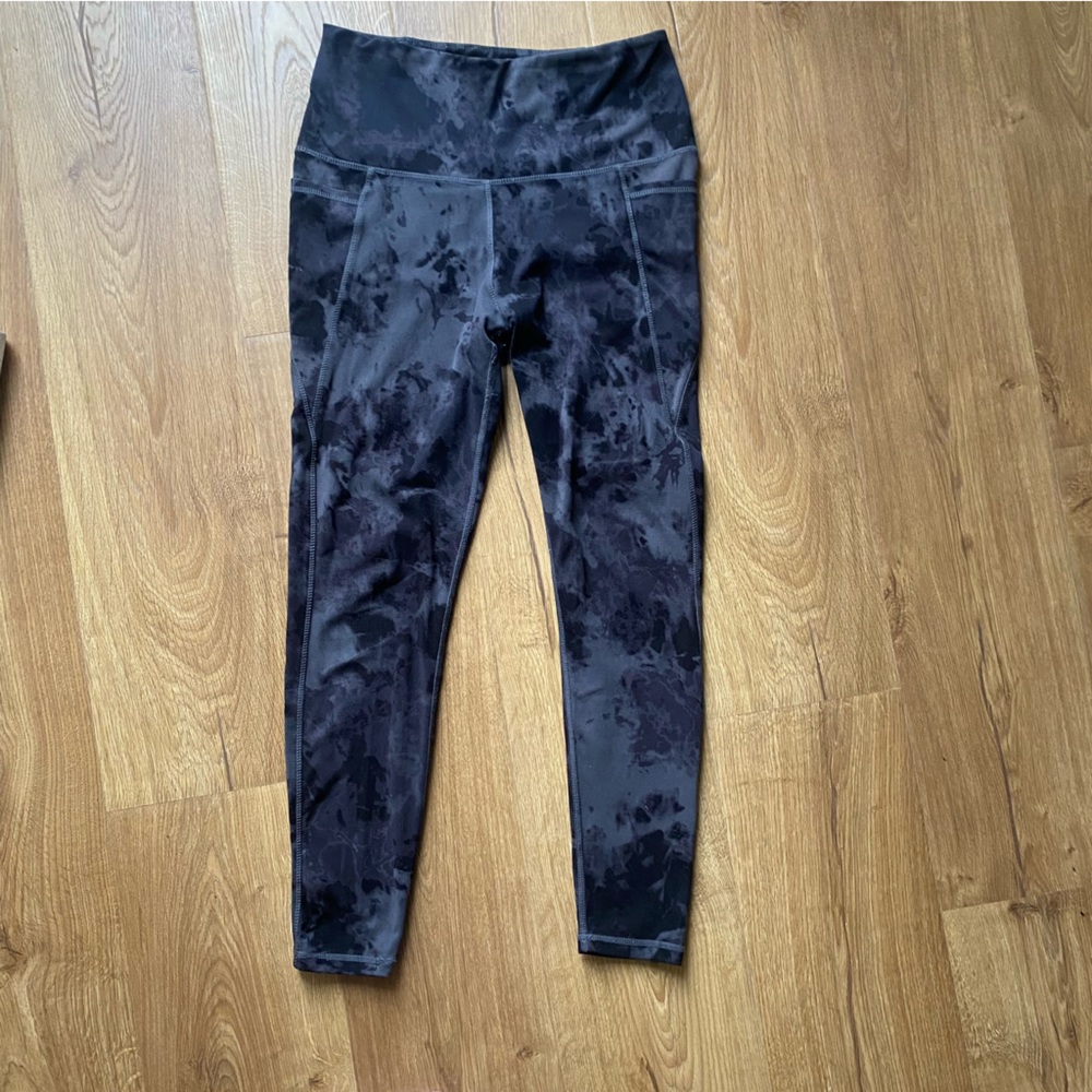 Tye dye 7/8 leggings size medium